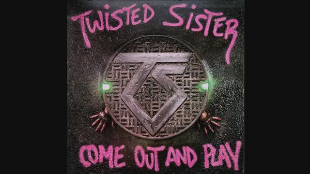 Креативная обложка : Twisted Sister - Come Out And Play (1985). Видео №47