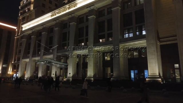 Теплый вечер в центре Москвы