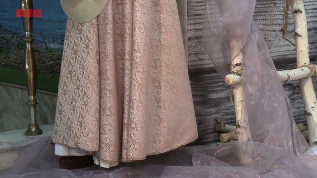 Инсталляция "Новая жизнь старых вещей...Женская история"