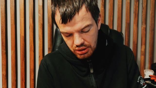 Обработка мото перчаток составами для кожи.