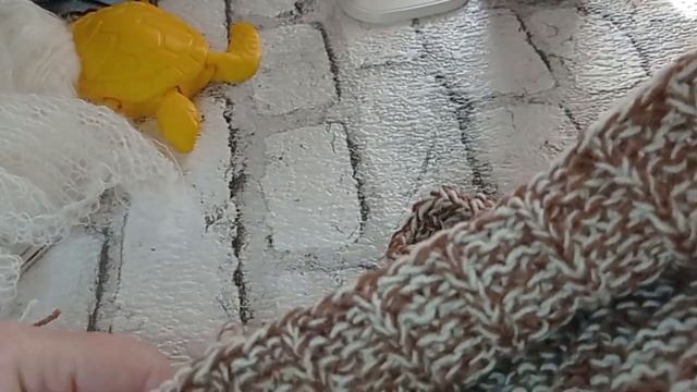 Ещё одна ,,паутинка,, Продолжаю вязать свитер из к/ф,,Бр?