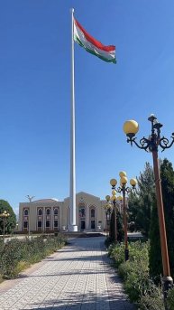 Мини копия Флагштока, которое находится в г.Истаравшан.