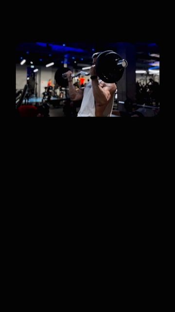 Тренируем плечи🔥 Подробная программа в описании🙌🏽