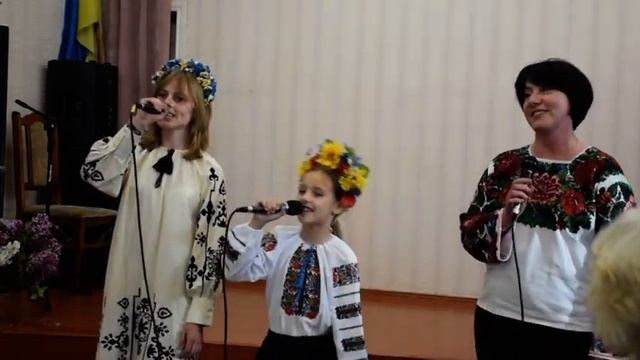 " Мамина сорочка" сл.та муз. Н.Май.
