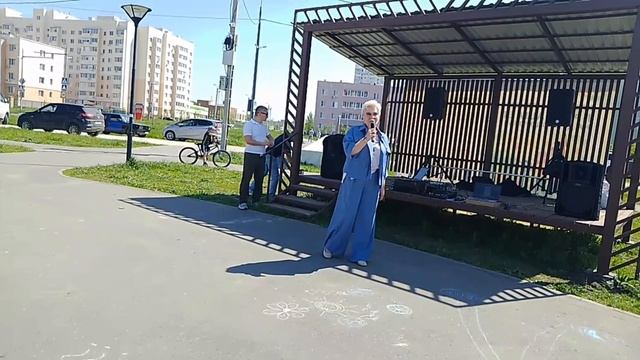 День здоровья в сквере около нашего дома/
