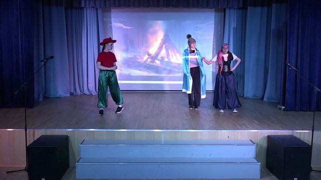 Герда у разбойников - отрывок спектакля "Снежная Королева" (Театр в школе "Золотая Маска")