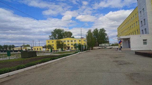 Прогулка по военной части