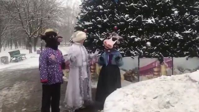Сказочная прогулка у Новогодней ёлки