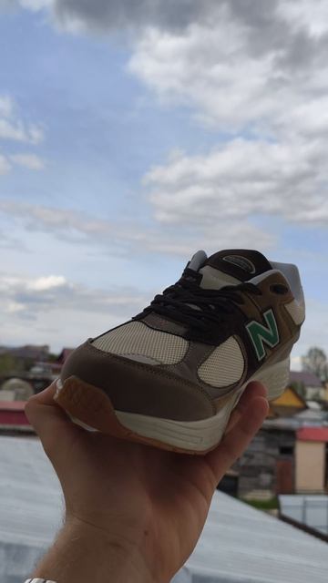 new balance 2002r