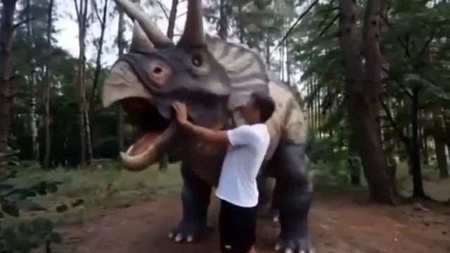 Белгородский парк динозавров! Динопарк! #Белгород #динопарк #динозавр #парк #нейросеть #ожили #живые