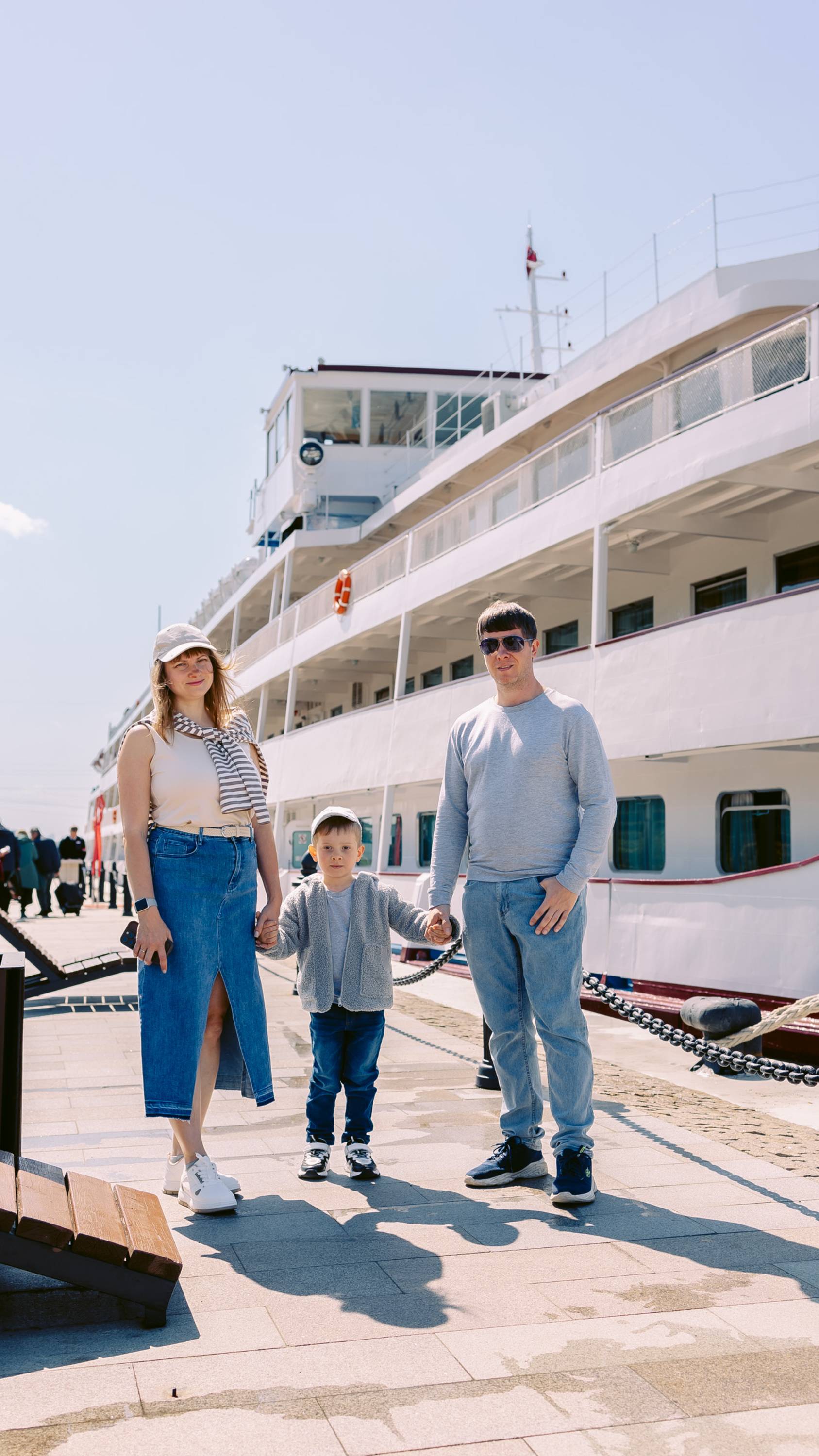 Путешествие по Москве реке. Фотосессия семьи на Северном речном вокзале