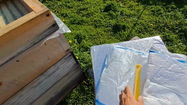 Результат вечерней установки магазинов, на утро пчёлы уже там.