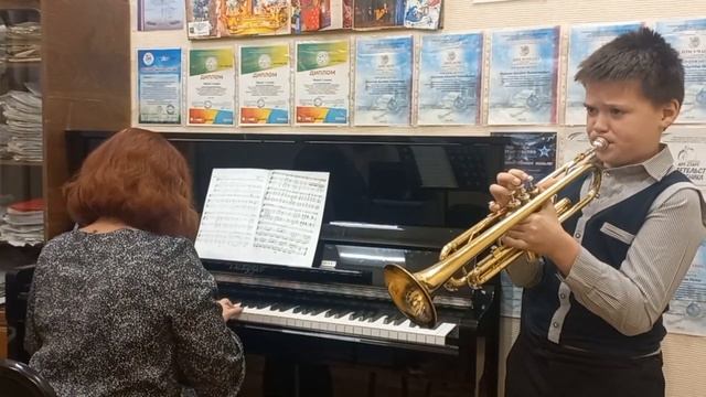 Л.Бетховен "Походная песня"- исполняет Конев Самуил !!!!!