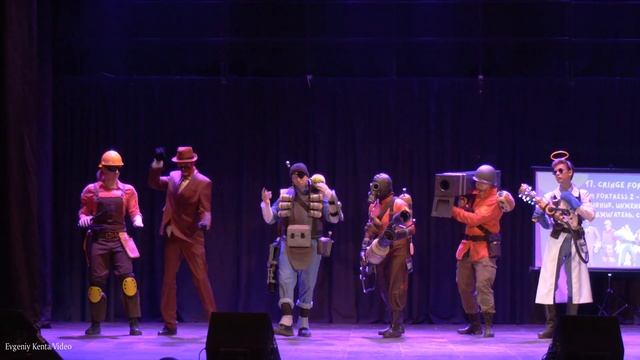 Cosplay defile-Cringe Fortress-Team Fortress 2-Шпион,Подрывник,медик,поджи?
