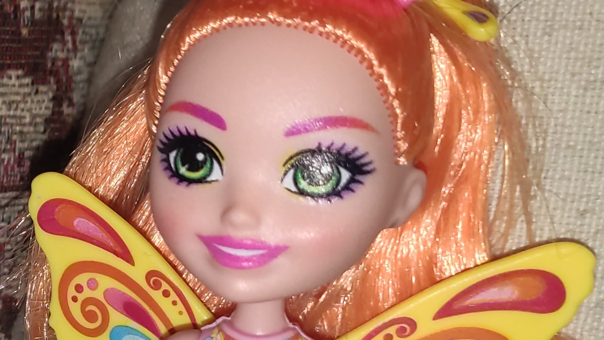 Кукла энчантималс от маттел 15 см (Mattel Enchantimals City Tails) Бабочка Белис и питомец Дарт