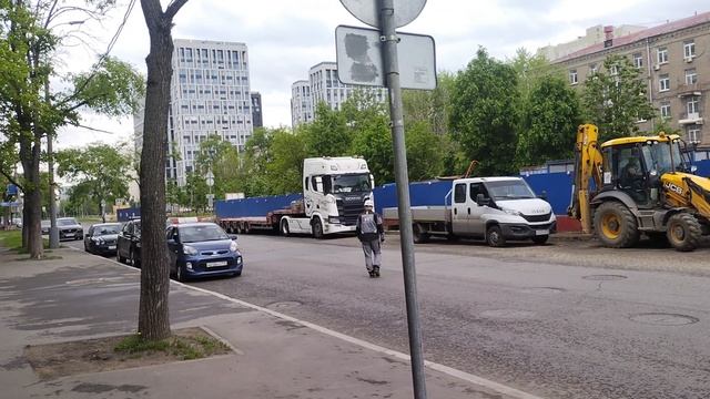 Строительство выходов на площадке будущей станции метро Академическая Троицкой линии