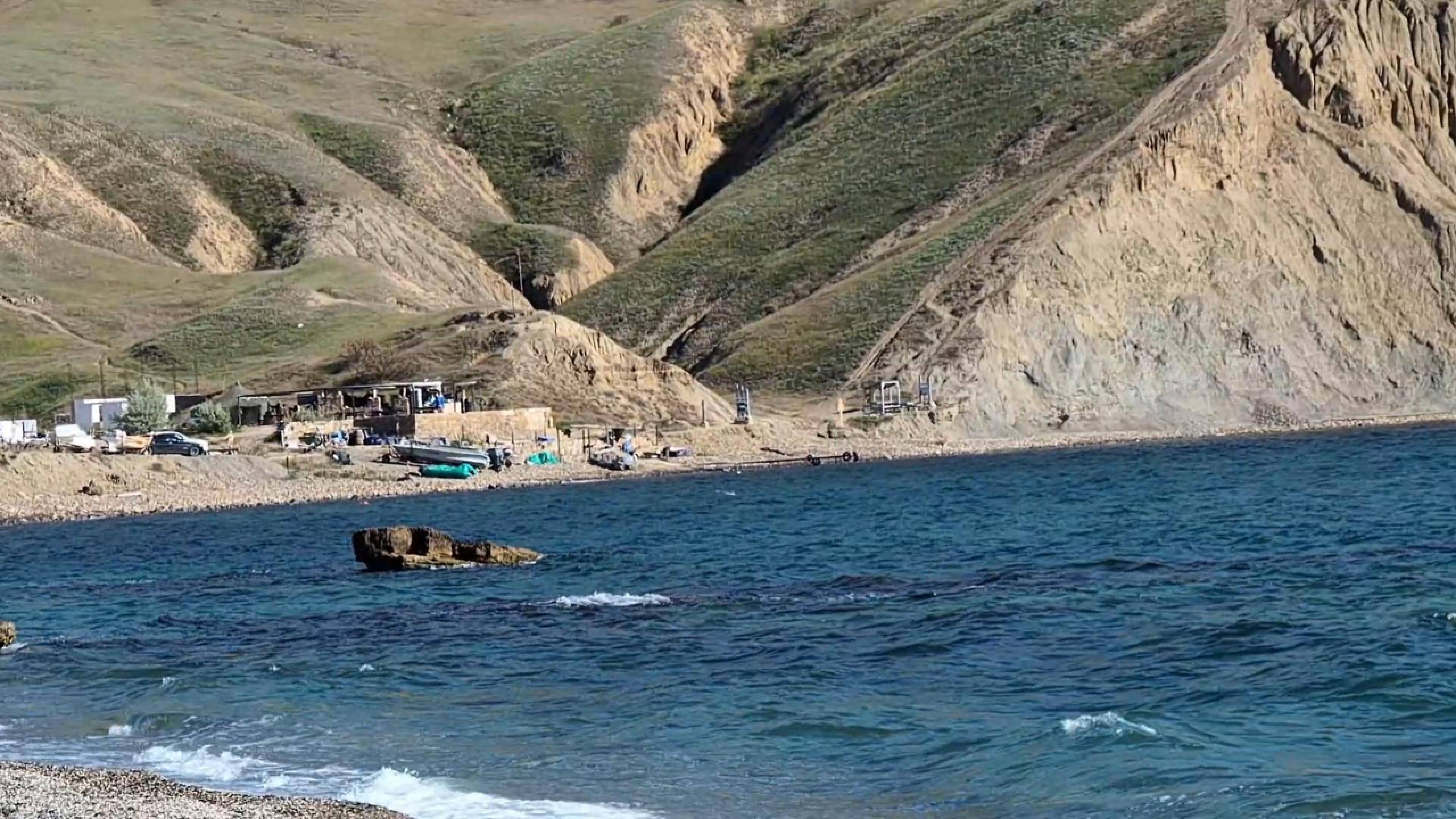 Стройка в самом разгаре. Делаем пол в каркасном доме. Прогулки.