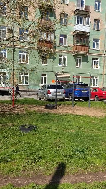 12 мая 2025 г., 13:33:12
Двор П. Осипенко 48 - земля
VID_20250512_133231193