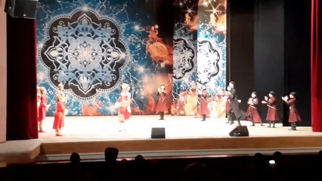 День адыгского костюма