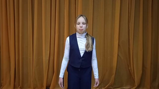 К.Симонов "Майор привёз мальчишку на лафете", читает Алёна Зиновьева