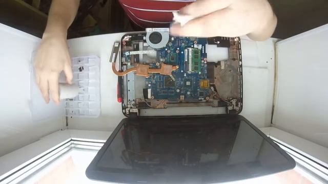 Dell inspiron 3521-6290 Разборка ноутбука Чистка от пыли