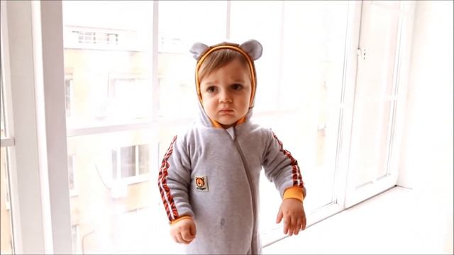 Утеплённый трикотажный комбинезон с капюшоном для но?