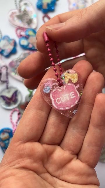 Брелки из эпоксидной смолы
Телеграм🦋@ganesha_handmade