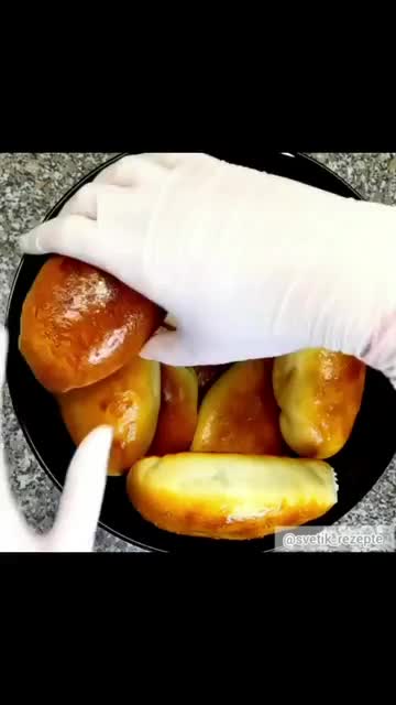 Они остаются мягкими и вкусными даже на 3-4 день, если достоят, я ищу лёгкие пути, поэтому тесто...