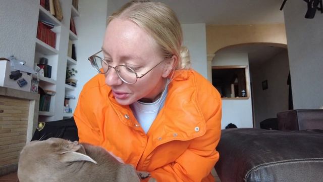 111/. 23 февраля 2025. На улице холодно. Одела куртку сноубо?