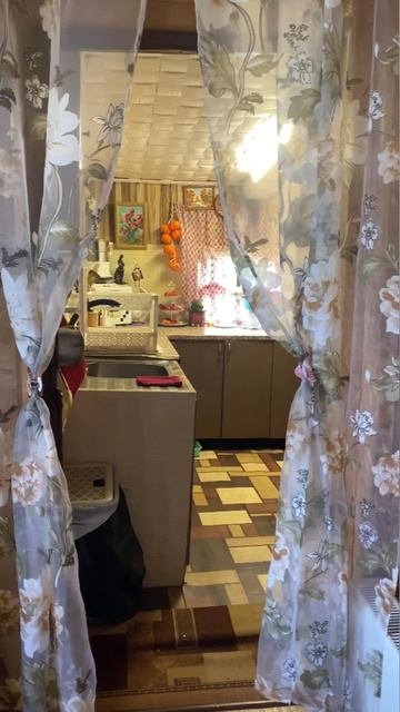 гуляли вместе, а убирать мне