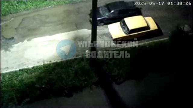Сегодня на Минина 15/33 вскрыли машину 2101