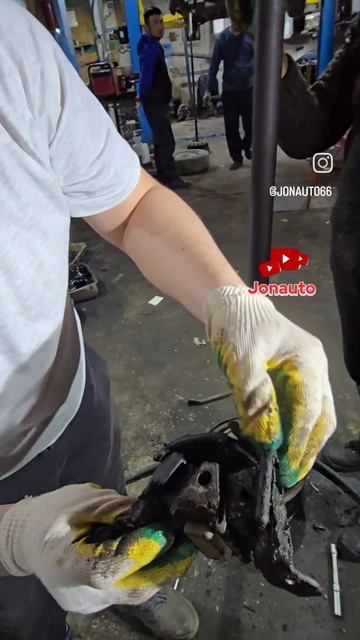 замена подушки двигателя. #jonauto #заменаподушкидвинателя #ремонтходовой #автомобили #автосервис