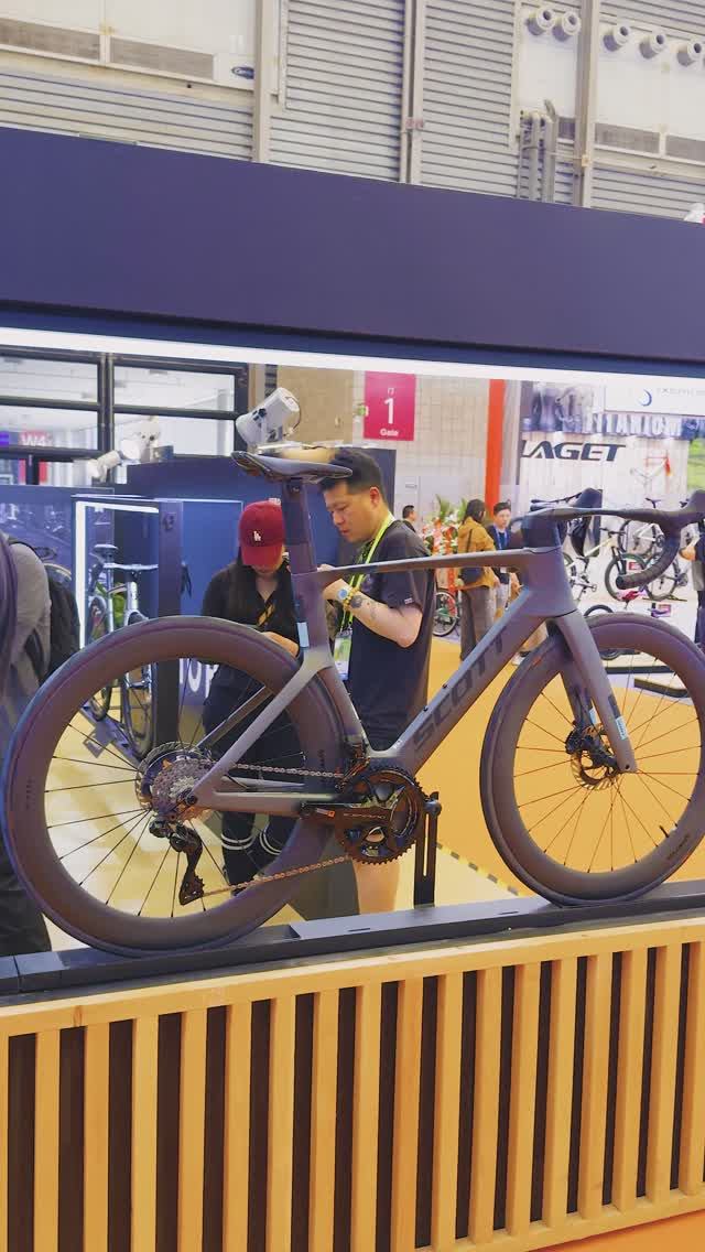 Карбоновый шоссейный велосипед SCOTT Foil RC (2025) | Обзор выставки China Cycle 2025