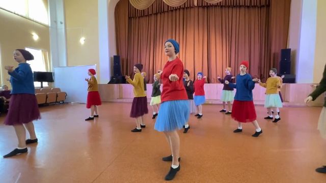 Танцев нет, Ансамбль танца Спектр