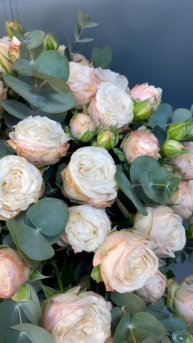 Цветы в коробке