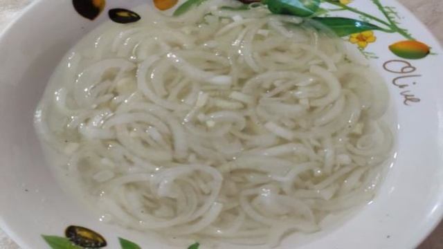 Салат из пекинской капусты с маринованным луком