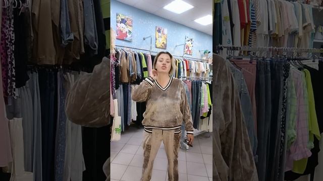 костюм,цена 7200руб.Заказать по вотсап 8-985-179-46-50🌹