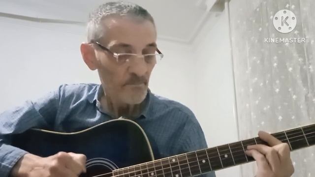 У КАССЫ ВОКЗАЛА(дворовая песня)