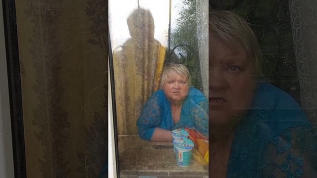ТЫ ПЕЧЕНЬЕ ЕШЬ ???ЧТО КУПИЛА!!!!???
