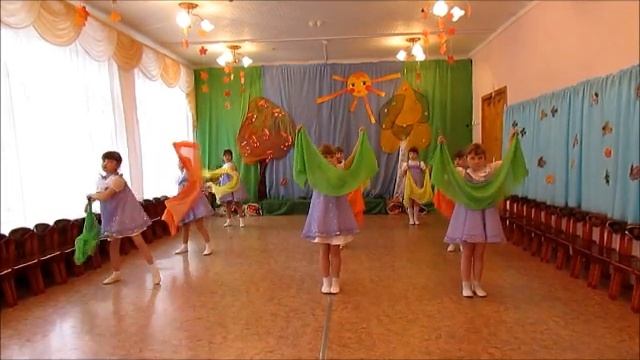 ТАНЕЦ С ШАРФАМИ