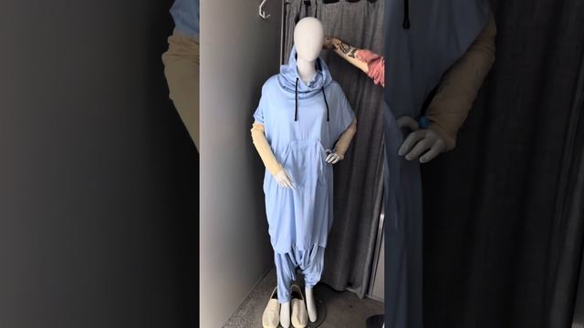 Восточный костюм из небесно-голубой сатиновой вискоз?