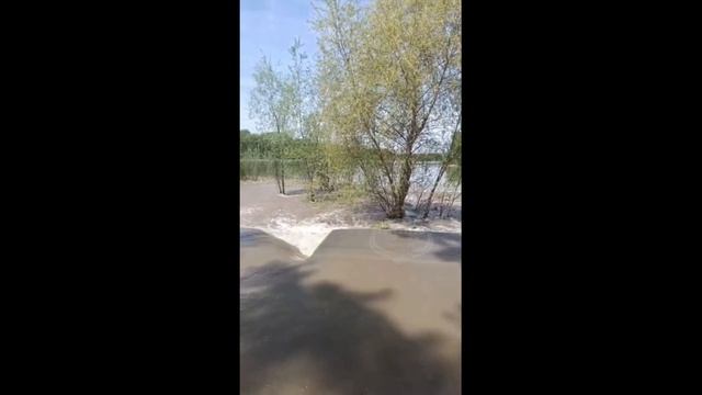 В Зоне отдыха Абакана протекла дамба