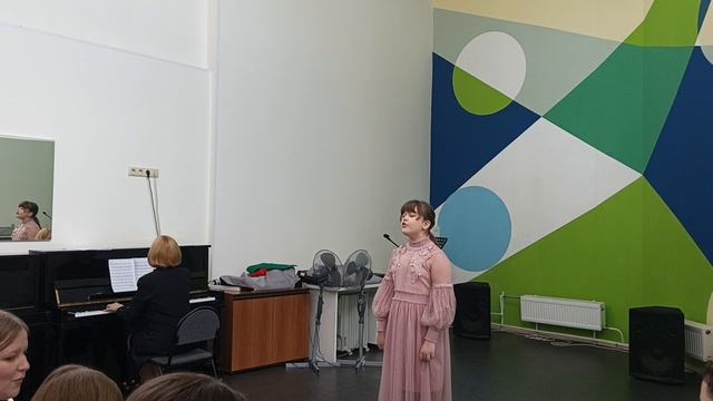 Соболева Светлана . Академический вокал. Муз.Бернарда "Синичка", муз.Бетховена "Волшебный цветок"