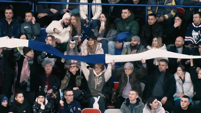 Гигантский 50-метровый шарф на хоккее