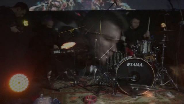 naphtha - Платье (live in DISTRICT143)