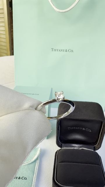 Помолвочное кольцо Tiffany  из платины 950 пробы
