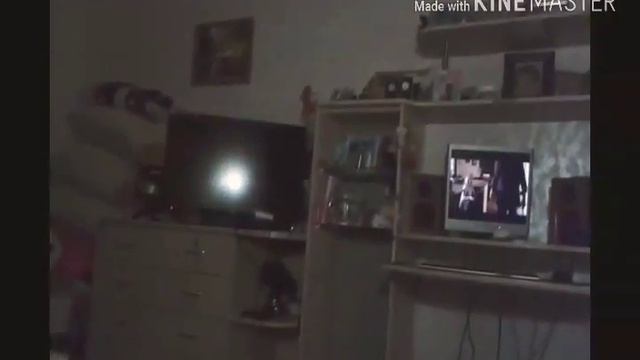 Должно быть 3 посхалки