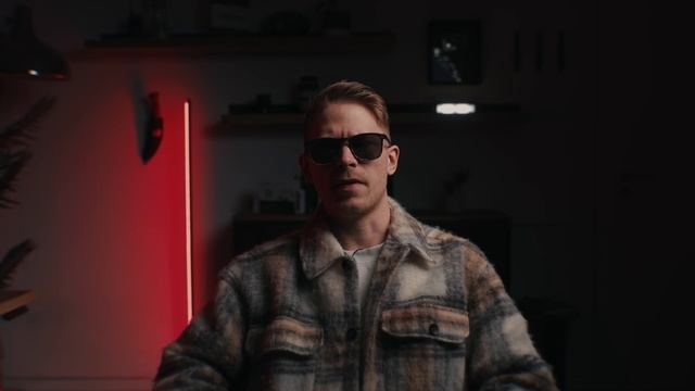 World's first Camera Rapper- YUNG SONY about Youtube Filmmakers, Canon & RED