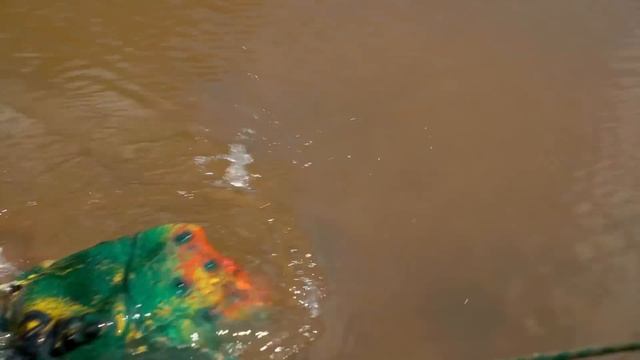 Эти находки мы подняли со дна, где затонул БОМБАРДИРО КРОКОДИЛО!