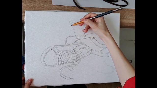 Рисую кеды карандашом. 👟